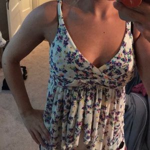 Multicolor flower tank